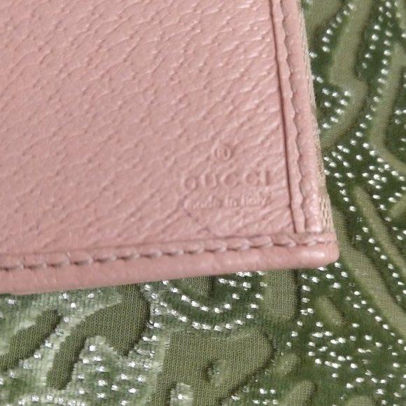 Gucci GG Logo Check & 7 Credit Wallet - Picture 13 of 16